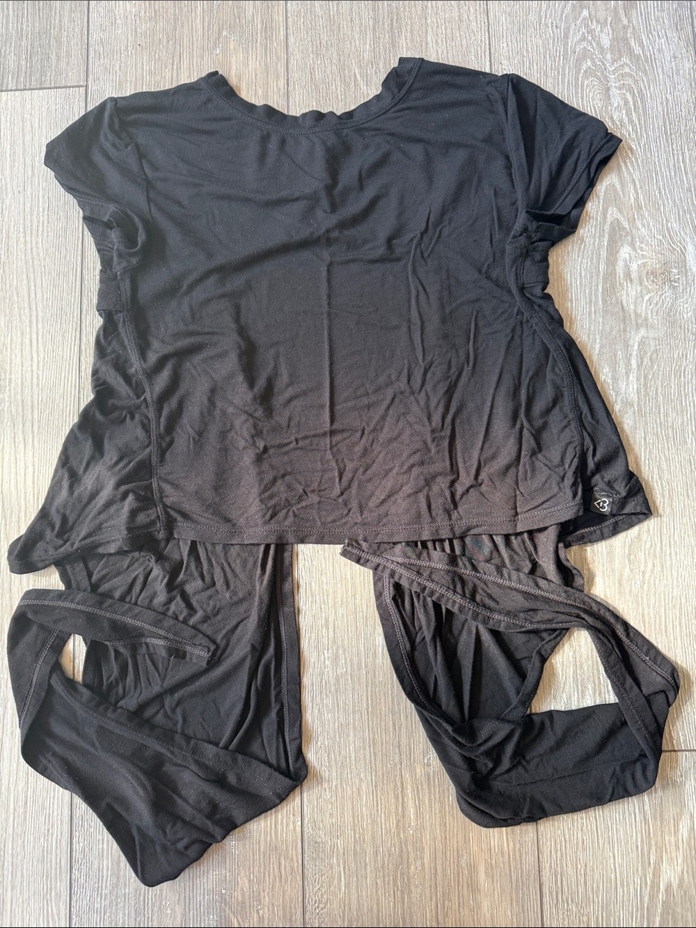 Blogilates Reversible Bow-Back Short Sleeve Top - Picture 4 of 10